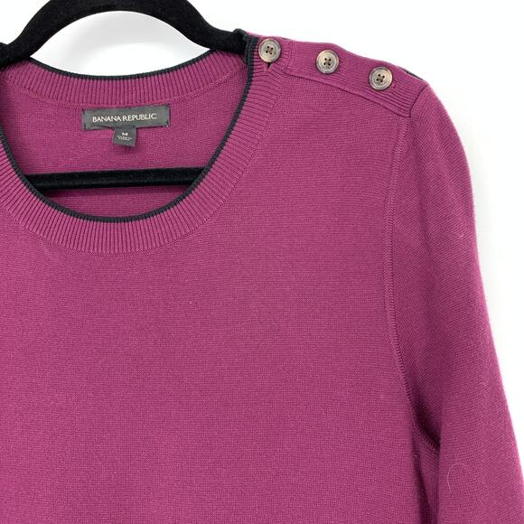 Banana Republic Dress Women's Sz M Plum Button Accent Long Sleeve Scoop Sweater - Picture 3 of 7